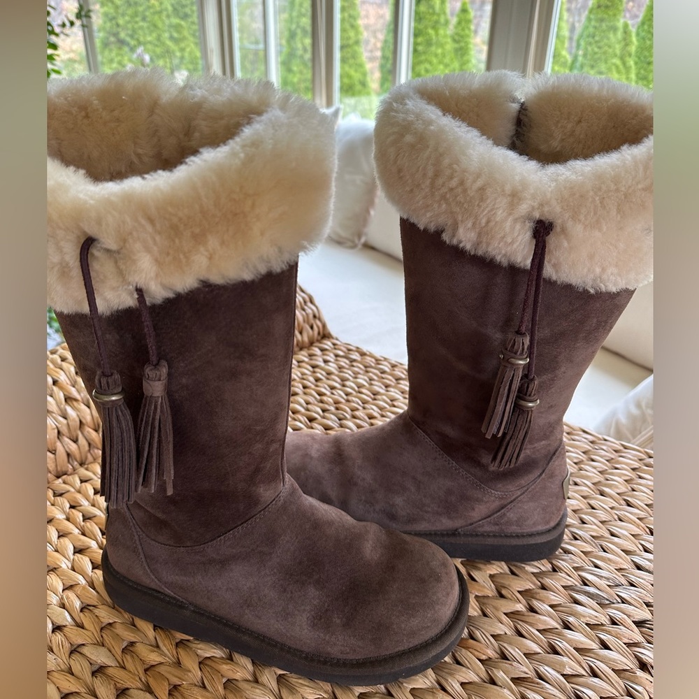 Ugg Australia Women’s Plumdale tall calf boots - Picture 8 of 13
